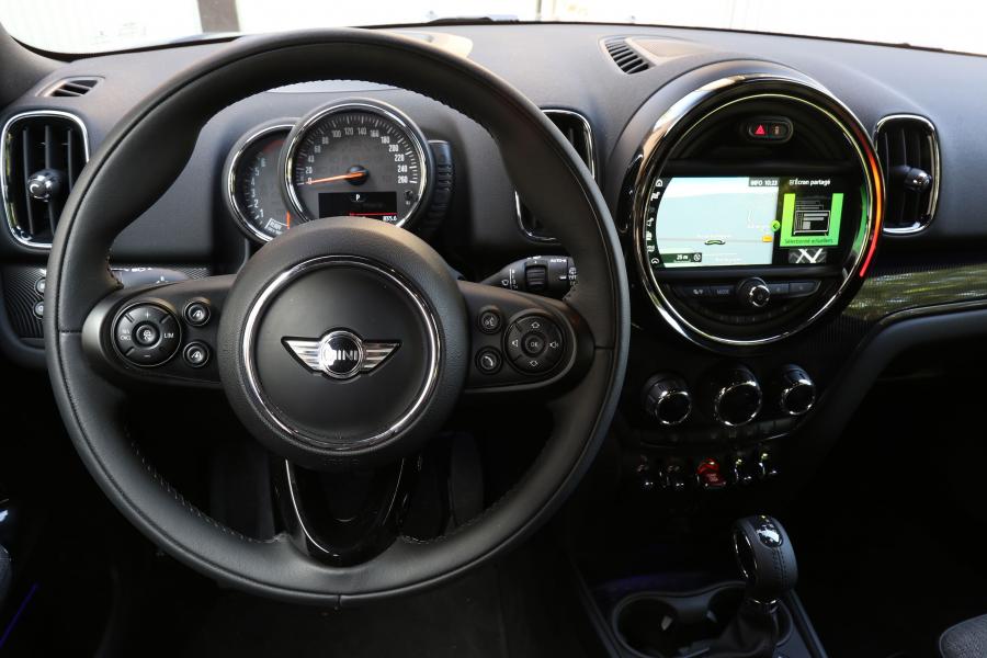 Панель приборов Mini Cooper Countryman 2017 года  (WW) (фото 14 из 18)